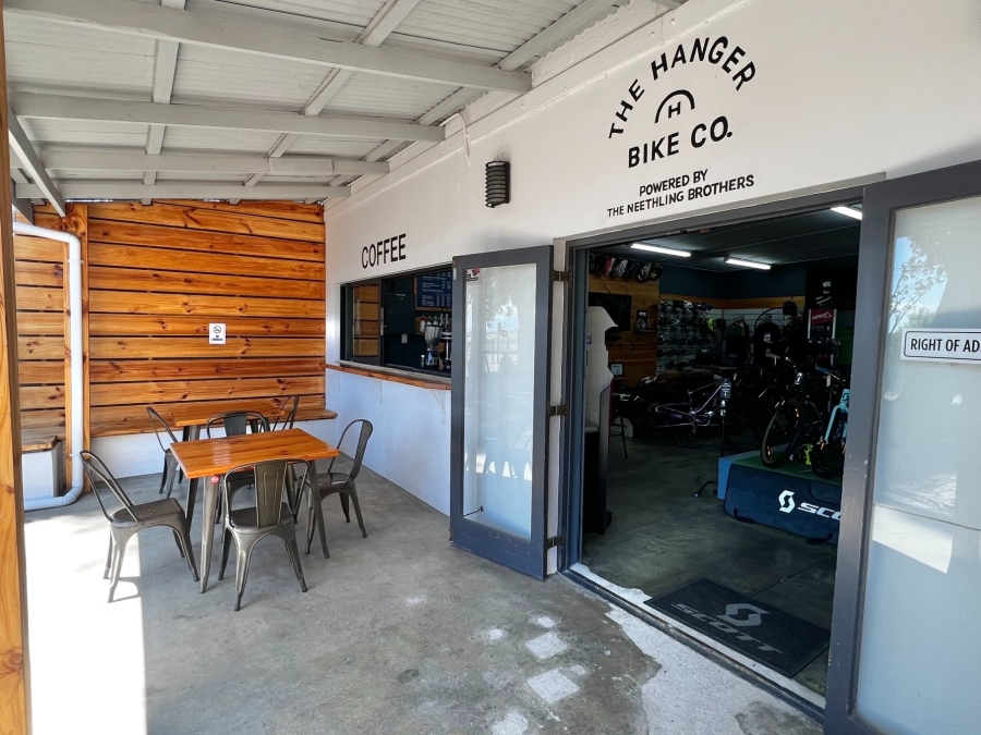 8 Bedroom Property for Sale in Raithby Western Cape